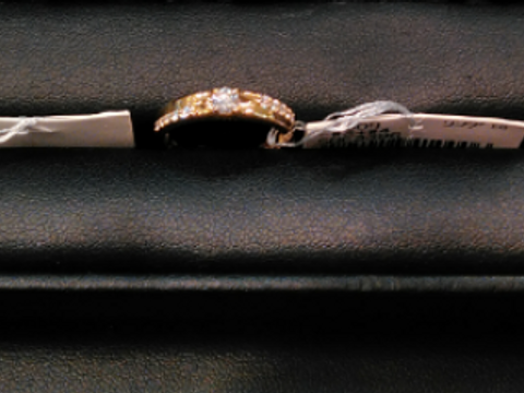 【ジュエリーツツミ(JEWELRY TSUTSUMI)の口コミ】 ゴールドの結婚指輪を探していました。
他店より多くのゴールドの指輪があ…