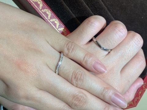 【カルティエ(Cartier)の口コミ】 見た目がもうどタイプでした。婚約指輪に合うようなカーブ＋ダイヤ付きの…