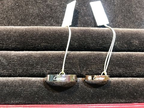 【カルティエ(Cartier)の口コミ】 平たいスッキリとしたボリューム感があるデザインがオススメポイントです…