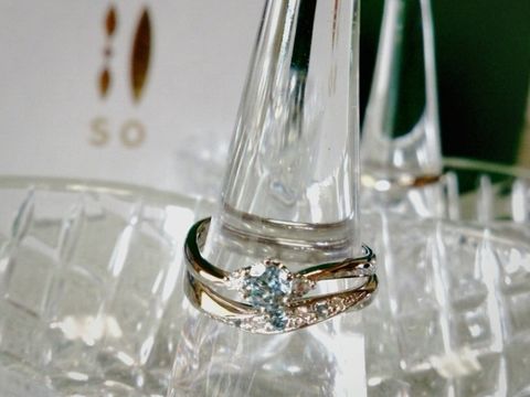 【SO(ソウ)の口コミ】 当初は、婚約指輪は購入しない予定で、結婚指輪のみを見ていましたが、結…