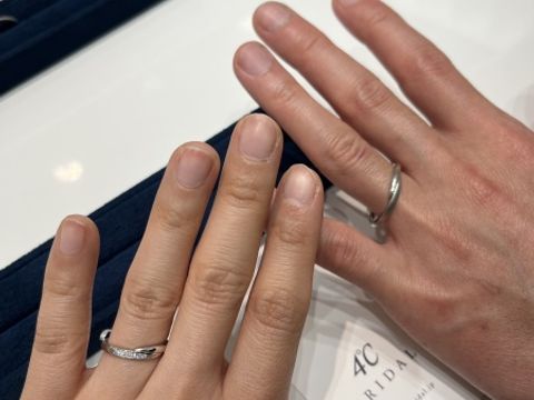 【4℃ BRIDAL(ヨンドシーブライダル)の口コミ】 プラチナで20万円前後で購入できるものを探していたため、予算で購入でき…