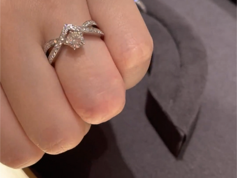 【ショーメ(CHAUMET)の口コミ】 ジョセフィーヌコレクションの中で悩んだ際にお店の方にお勧めしていただ…