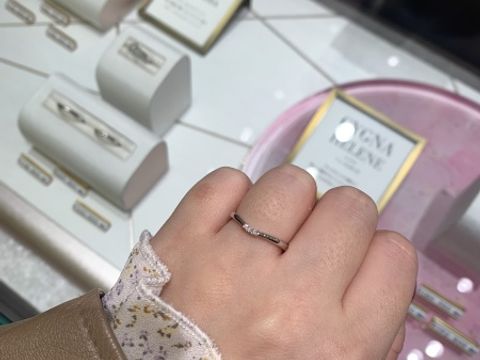 【アイプリモ(I-PRIMO)の口コミ】 価格はかなりコスパ良く、日常から抵抗なくつけられそうです。ダイヤモン…