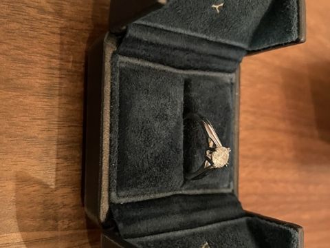 【ハリー・ウィンストン(Harry Winston)の口コミ】 ブランドとして高いのは知っていたが、芸能人もつけるくらいの高級ブラン…