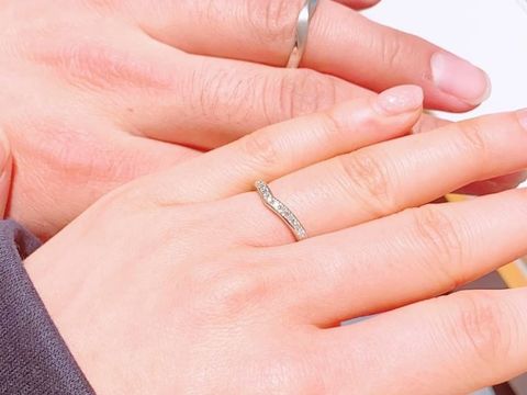 【銀座ダイヤモンドシライシの口コミ】 デザインとコンセプトがとても素敵です。
他のところもデザインが素敵でし…