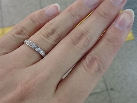 【LEHAIM(レハイム)の口コミ】 一粒ダイヤモンドのリングではなく、はじめからハーフエタニティリングで…