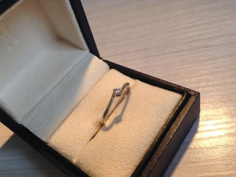 【ヴァンドーム青山(VENDOME AOYAMA)の口コミ】 私は、大げさな人目を引くようなリングがあまり好きではなかったので、シ…