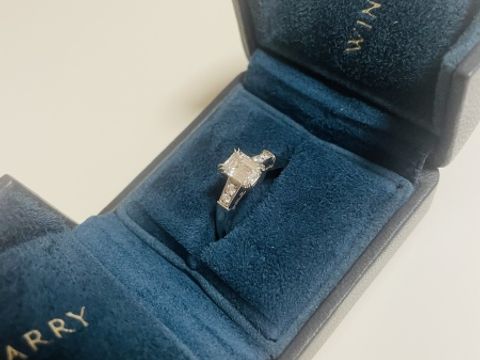 【ハリー・ウィンストン(Harry Winston)の口コミ】 【ハリーウィンストン：エメラルドカット、トリストリング】
憧れのハリー…