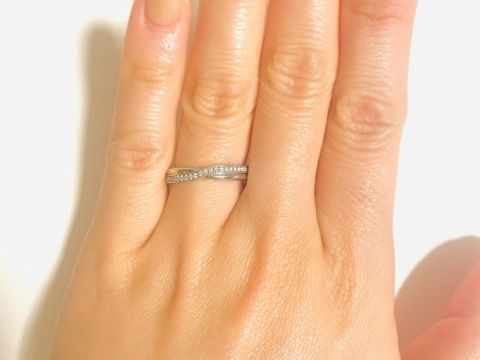 【ハリー・ウィンストン(Harry Winston)の口コミ】 婚約指輪をハリーウィンストンで頂いて、結婚指輪は同じブランドが良かっ…
