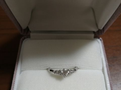 【ジュエリーツツミ(JEWELRY TSUTSUMI)の口コミ】 ダイヤ、石の配置がとても綺麗で、試着したときに、これだ！！と一目惚れ…