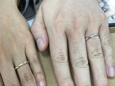 【銀座ダイヤモンドシライシの口コミ】 プラチナとゴールドミックスが可愛いデザインです。
ピンクゴールドに変更…