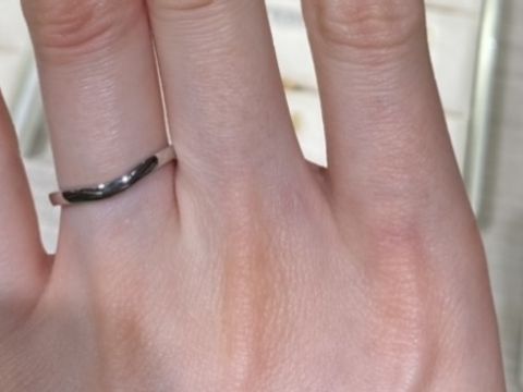 【カルティエ(Cartier)の口コミ】 カルティエという刻印がさりげなくついていて良かったです。
着用でテンシ…