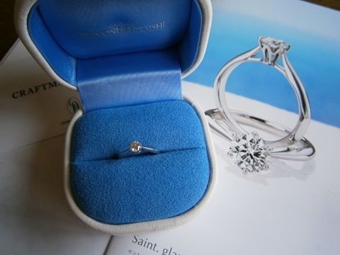 【銀座ダイヤモンドシライシの口コミ】 １０軒以上回り、試着をしましたが、どれもステキで決められずに迷ってい…