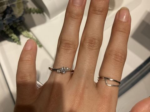 【銀座ダイヤモンドシライシの口コミ】 太すぎず細すぎず丁度いい太さで、つけやすいシンプルデザインがたくさん…