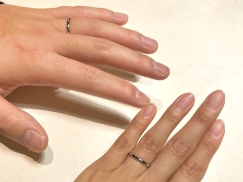 【シャネル(CHANEL)の口コミ】 一番シンプルなデザインで、太さは2.5ミリのみしかありませんでした。手が…