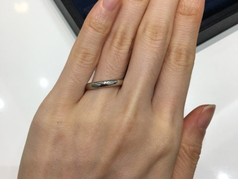 【4℃ BRIDAL(ヨンドシーブライダル)の口コミ】 デザインが豊富で好みのリングに巡り会えそうなときめきがありました。こ…