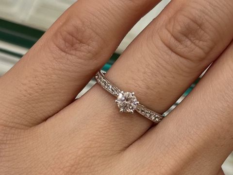 【Mariage ent(マリアージュエント)の口コミ】 前情報無しで伺いました。
気になったデザインがあったのですが、お値段通…