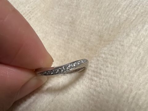 【エクセルコダイヤモンド(EXELCO DIAMOND)の口コミ】 婚約指輪はいらないと言ってたので、結婚指輪はダイヤが多めについたもの…