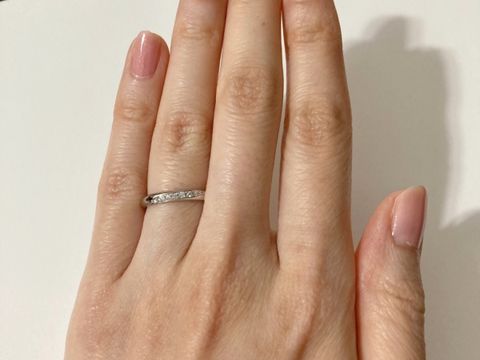 【ラザール ダイヤモンド(LAZARE DIAMOND)の口コミ】 ダイヤ入りは鋳造製法も多いと聞いたことがありますが、こちらは鍛造製法…