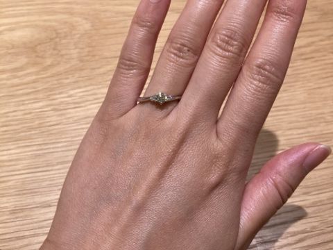 【BIJOUPIKO(ビジュピコ)の口コミ】 王道の一粒デザインはよく見ますが、ひし形のようなデザインはあまり他で…