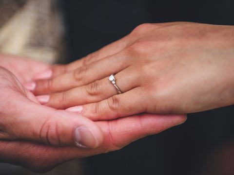 【4℃ BRIDAL(ヨンドシーブライダル)の口コミ】 ちゃんとした大きなダイヤモンドをあげたい！と思い、でも1つじゃ物足りな…