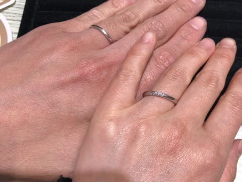 【TRECENTI(トレセンテ)の口コミ】 ストレートタイプの指輪はあまり考えていませんでしたが、ダイヤが斜めに…