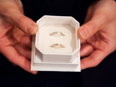 【EAU DOUCE4℃の口コミ】 ペアリングであること、10万円ぐらい、旦那さんの方はつや消しであること…