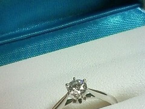 【銀座ダイヤモンドシライシの口コミ】 他のブランドをいくつか検討しましたが、デザイン料ばかり高くてダイヤの…