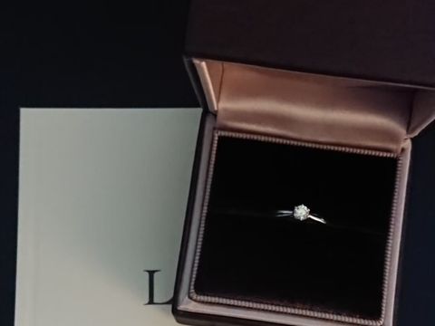 【アイプリモ(I-PRIMO)の口コミ】 ダイヤモンドが付いている指輪が欲しかった為、ダイヤモンドが付いている…