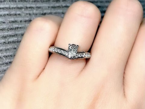 【ケイウノ ブライダル(K.UNO BRIDAL)の口コミ】 デザインをイメージ通りに仕上げて貰えたので購入を決めました。
もともと…