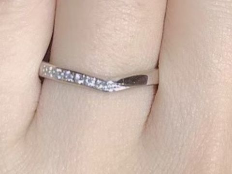 【TRECENTI(トレセンテ)の口コミ】 指が細く、長く見えるデザインでとても可愛かったです。価格に関しても高…