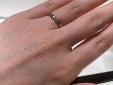 【ブルガリ(BVLGARI)の口コミ】 指が太くて短いので、なるべく指が綺麗に見えるものを探してました。リン…