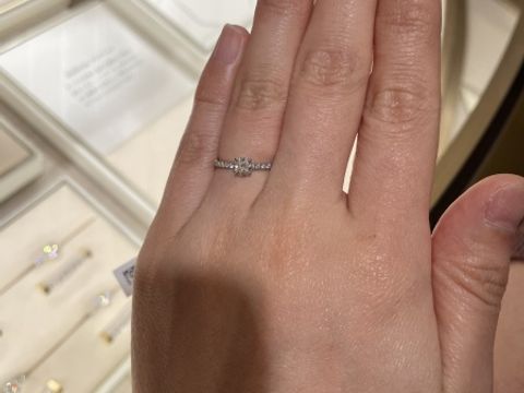 【カルティエ(Cartier)の口コミ】 指が太くて短めなので、あまり太い幅感のものは指が綺麗に見えなかったの…