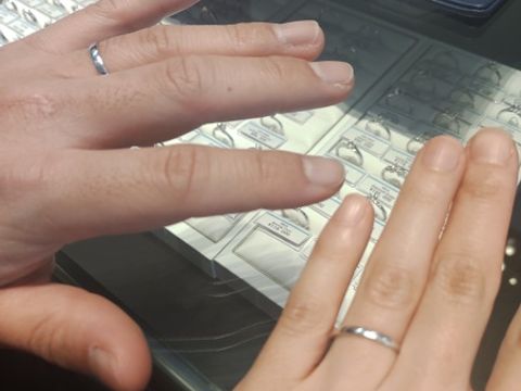 【エクセルコダイヤモンド(EXELCO DIAMOND)の口コミ】 なんといってもつけ心地が良く肌にフィットする形が最高でした。二人共に…