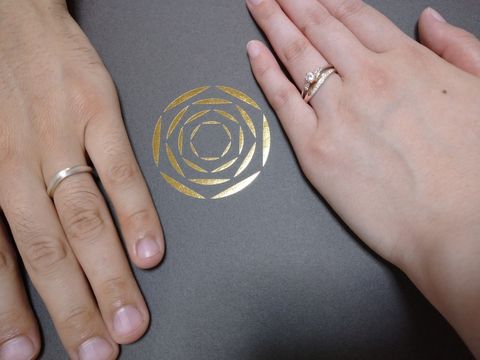 【出雲結(いずもゆい)の口コミ】 素材はセミオーダーで変更可能ですが、プラチナの指輪にピンクゴールドの…