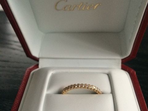 【カルティエ(Cartier)の口コミ】 一つダイヤは服に引っ掛けたり、どこかにぶつけて傷つけてしまうかもとい…