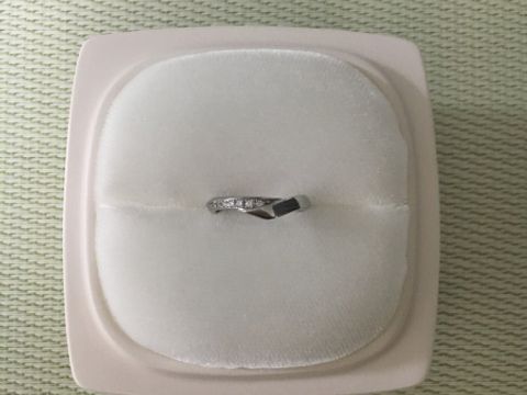 【俄(にわか)の口コミ】 俄でたくさんの指輪を試着したのですが、このリングは夫婦揃って「これだ…