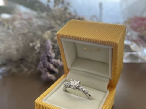 【ケイウノ ブライダル(K.UNO BRIDAL)の口コミ】 世界にたった一つの指輪作りたいと思いスタッフさんに相談したところ、親…