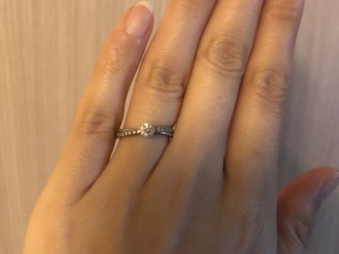 【STAR JEWELRY(スタージュエリー)の口コミ】 普段使いしても浮かない指輪がとにかく
欲しかったけど華やかさも欲しかっ…