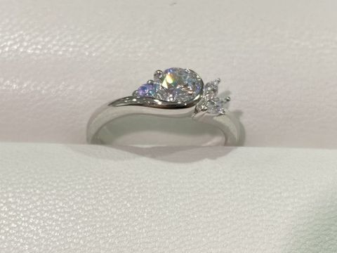 【GALA JEWELRY(ガラジュエリー)の口コミ】 シンプルなデザインを要望して出してくださったリングです
引っ掛かりが少…