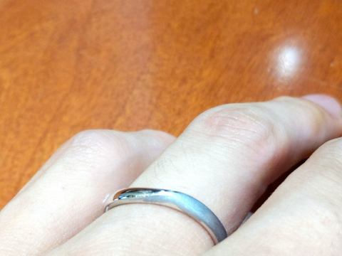 【TRECENTI(トレセンテ)の口コミ】 デザイン:ウェーブデザインに加え、マット加工が施されており、デザイン性…