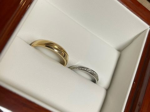 【YUKIZAKI BRIDAL(ユキザキブライダル)の口コミ】 ネットで検索したところ、自分が欲しいデザインがあったのと、
夫婦で違う…