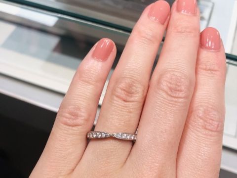 【アイプリモ(I-PRIMO)の口コミ】 中央が絞られたデザインは他のブランドでもありましたが、アイプリモは真…