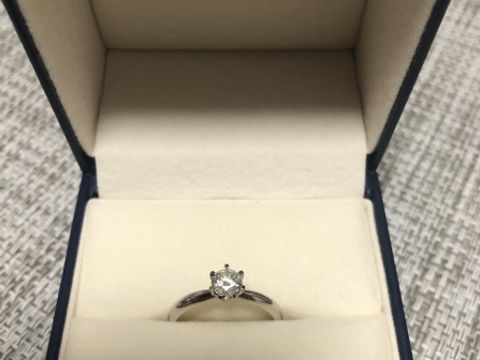 【GALA JEWELRY(ガラジュエリー)の口コミ】 シンプルなデザインのものを探していたところ、豊富な種類の中から、自分…