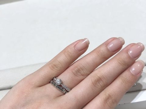 【ブシュロン(BOUCHERON)の口コミ】 パリの石畳をイメージして作られたものでダイヤが入っていないのにキラキ…