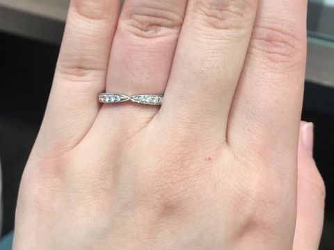【アイプリモ(I-PRIMO)の口コミ】 結婚指輪はダイヤモンドが少ないもののイメージがありましたが、こちらの…