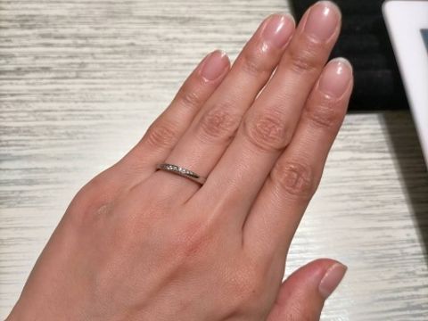 【TRECENTI(トレセンテ)の口コミ】 ピンクゴールドも検討中でしたが、こちらのプラチナの指輪はメレダイヤが…