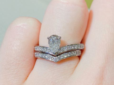 【ショーメ(CHAUMET)の口コミ】 重ね付けを変えることによって飽きずに今後も長く楽しめそうなデザインで…