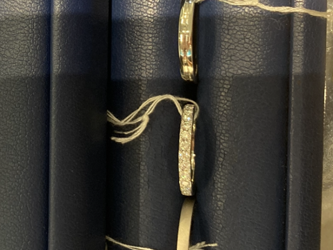 【銀座ダイヤモンドシライシの口コミ】 指輪のデザインはとても素敵でした。私はハーフエタニティが好みだったの…