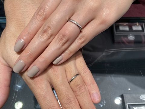 【エクセルコダイヤモンド(EXELCO DIAMOND)の口コミ】 きらびやかでありながらも、上品な印象を与えられるデザインです。
ウェー…